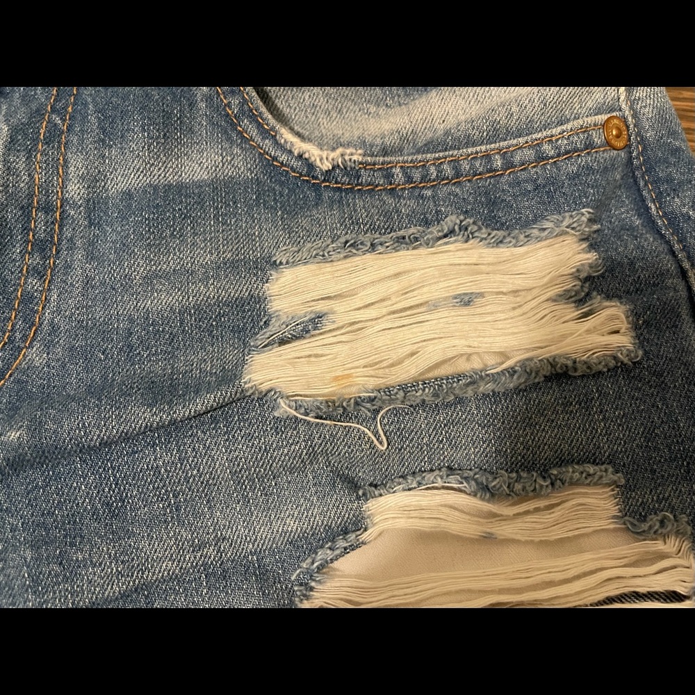 7 For All Mankind Jean Short - Picture 3 of 6